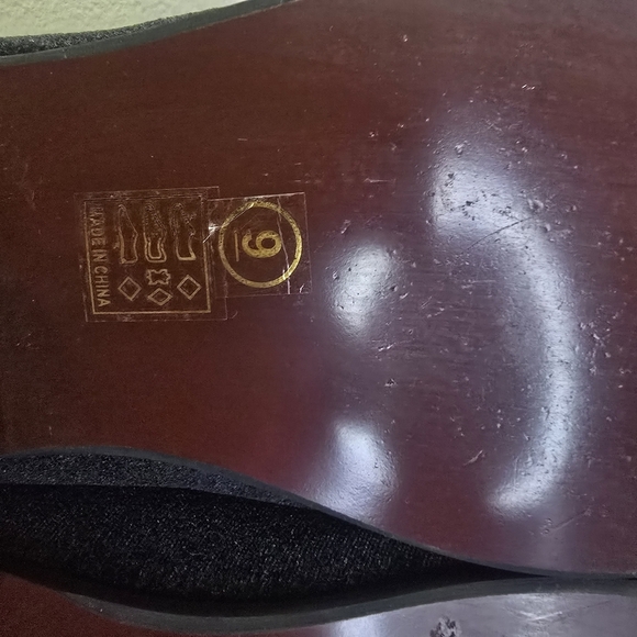 Meijiana Black Velvet Slip On  With Gold Tone Studs Spiked Accents Size 9 - Picture 11 of 13